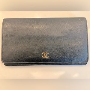 Chanel wallet for sale, only worn once